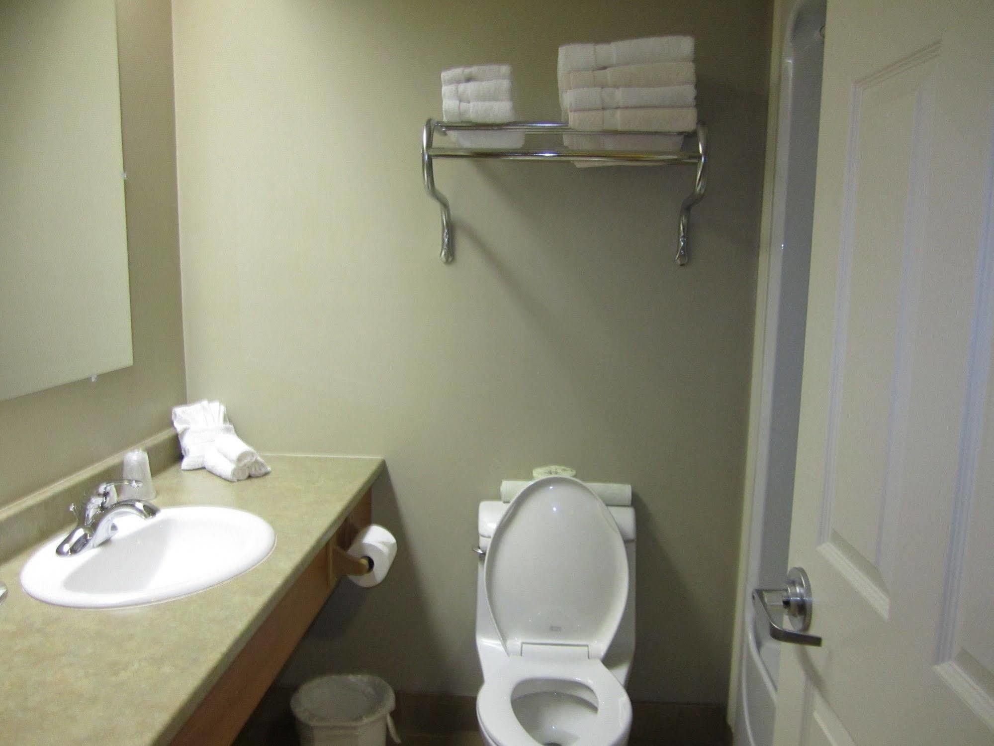 Auberge Bouctouche Inn & Suites Luaran gambar